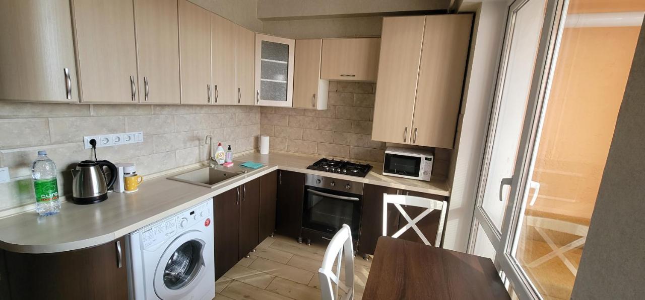 Уютная Квартира В Новом Доме Comfortable Apartment In New Development Kisinyov Kültér fotó