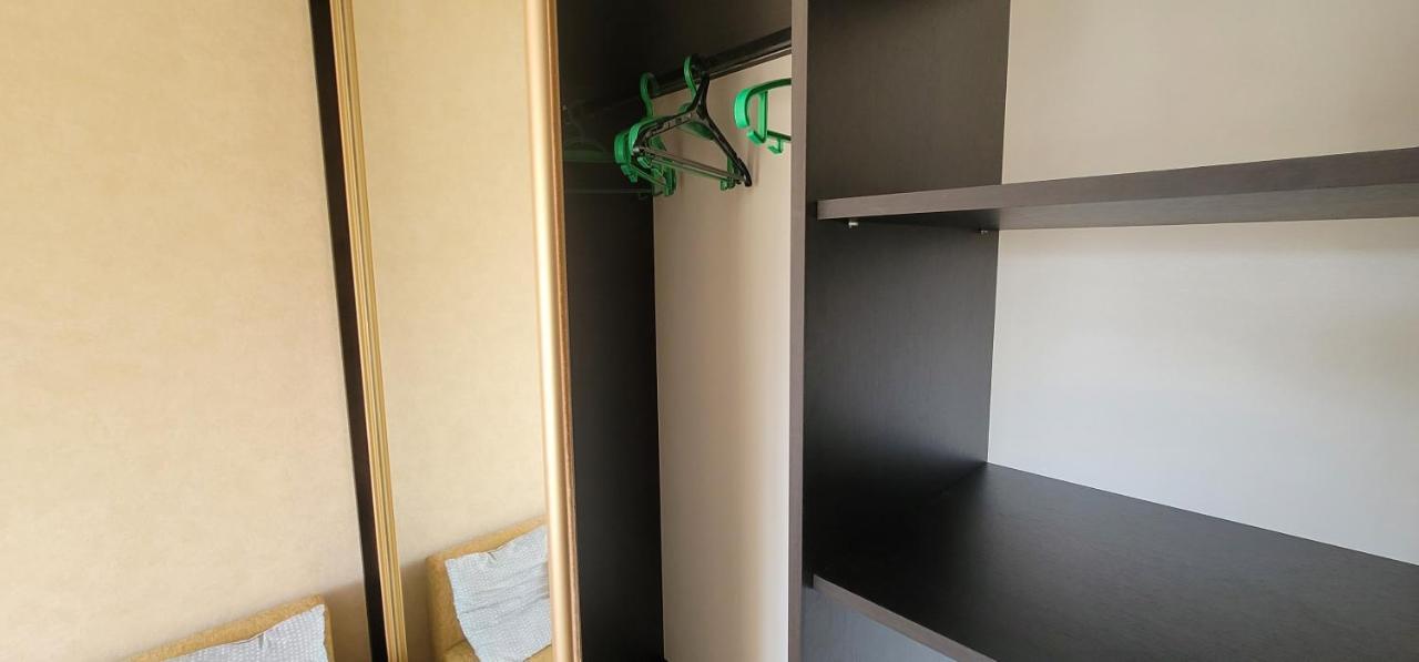 Уютная Квартира В Новом Доме Comfortable Apartment In New Development Kisinyov Kültér fotó