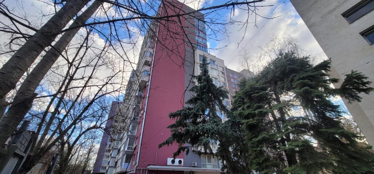 Уютная Квартира В Новом Доме Comfortable Apartment In New Development Kisinyov Kültér fotó
